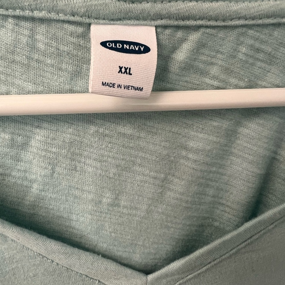 Old Navy hooded lightweight long sleeve - Picture 2 of 4